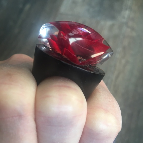 Statement Ring - Picture 5 of 11